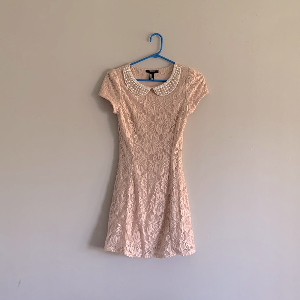 Forever 21 pink lace dress with a faux pearl Peter Pan collar.